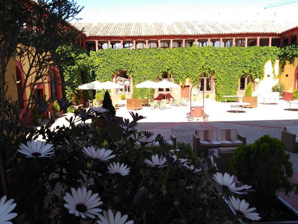 Hotel Convento De Santa Clara Alcázar de San Juan Exterior foto